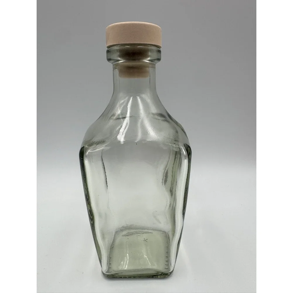 Clear Wavy Glass Decanter Bottle with Synthetic Cork Stopper Modern‎ Barware